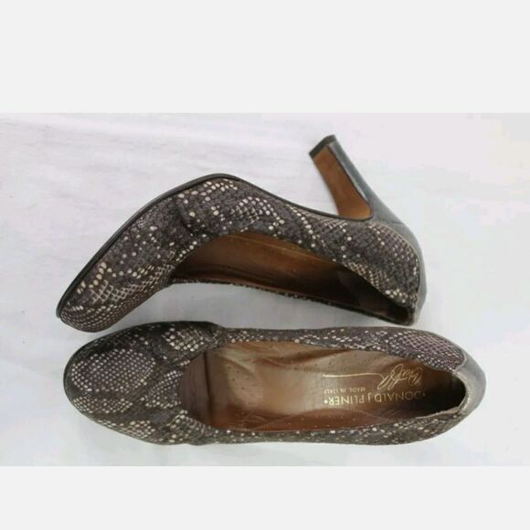 DONALD J PLINER ORINA LEATHER SNAKE PRINT PUMPS SHOES WOMEN'S 7.5 Made in Italy. - Picture 2 of 9